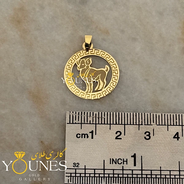 آویز طلا ماه تولد فروردین 2cm